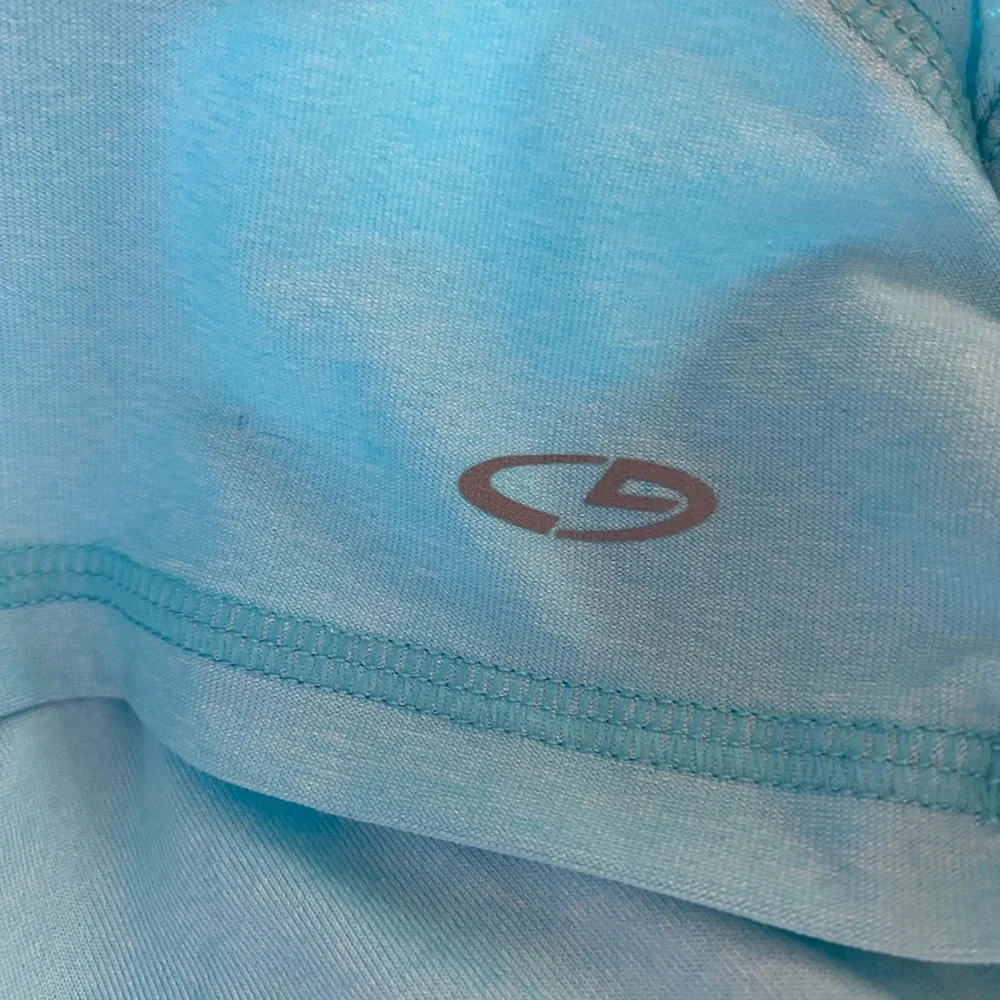 Champion pullover 1/4 zip, long sleeve back zip, gathered shoulders, lightweight - Picture 10 of 12